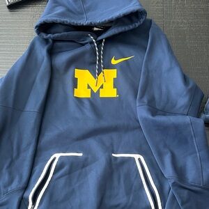Nike Navy university of Michigan Hoodie